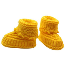 Load image into Gallery viewer, Baby Winter Shoes Newborn Baby Crib Shoes Handmade